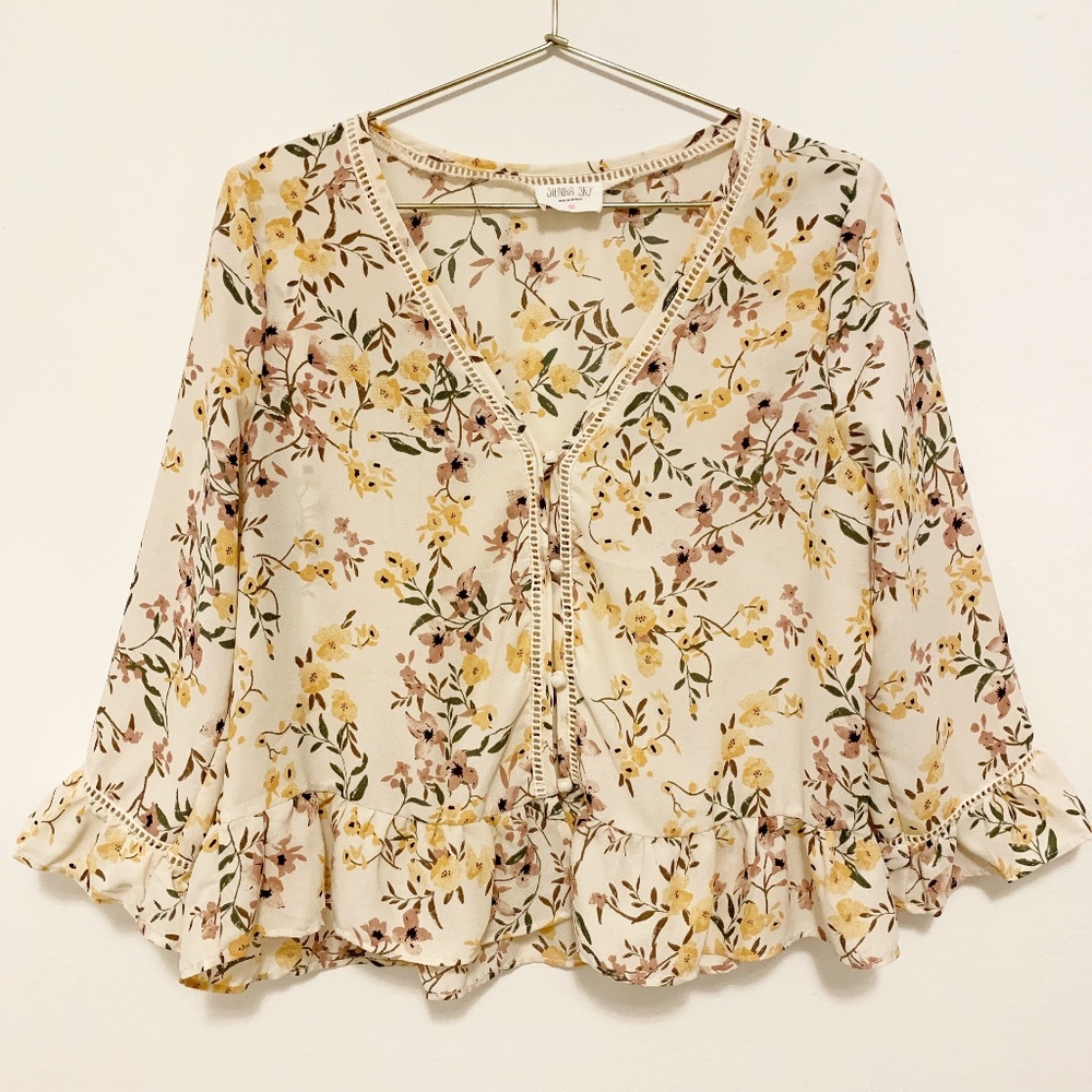 Sienna Sky Ruffle Hem Button V Neck Floral Blouse Medium